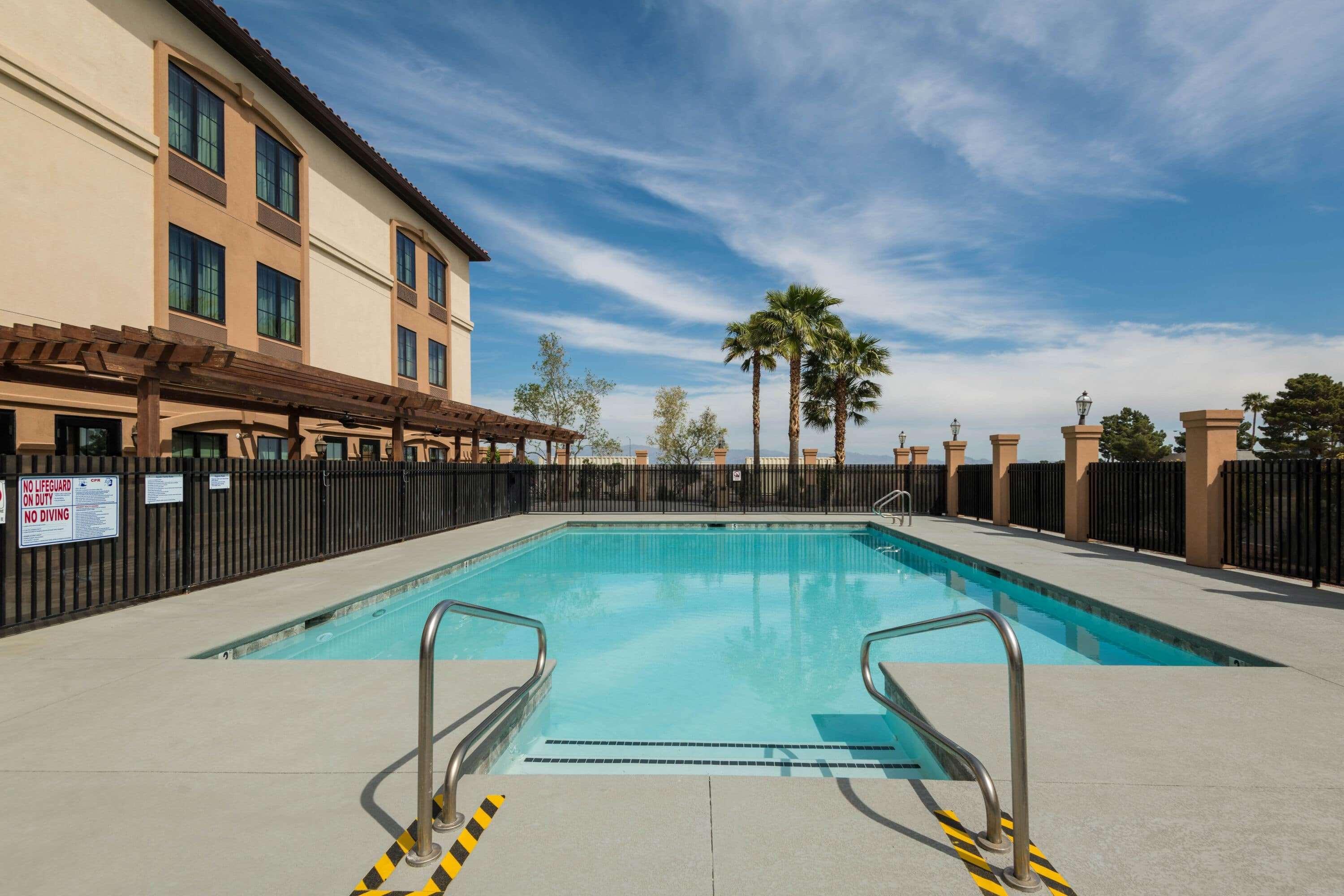 La Quinta By Wyndham Las Vegas Airport South Exterior photo