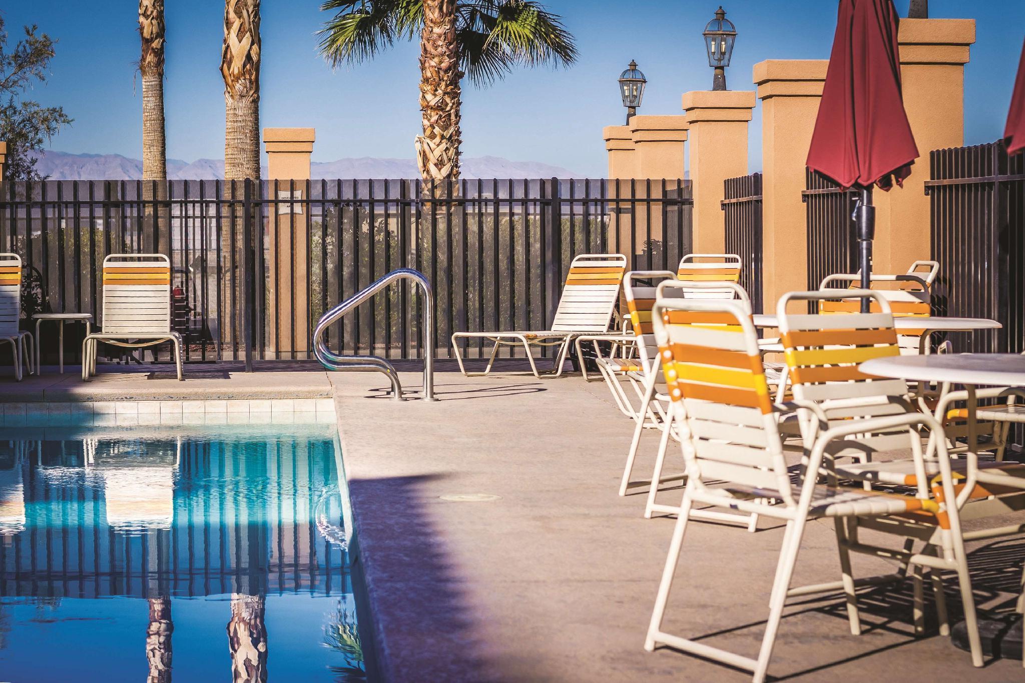 La Quinta By Wyndham Las Vegas Airport South Exterior photo