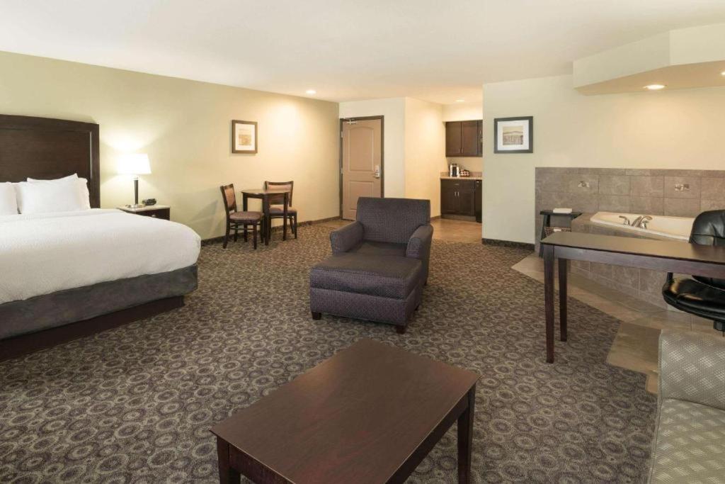 La Quinta By Wyndham Las Vegas Airport South Exterior photo